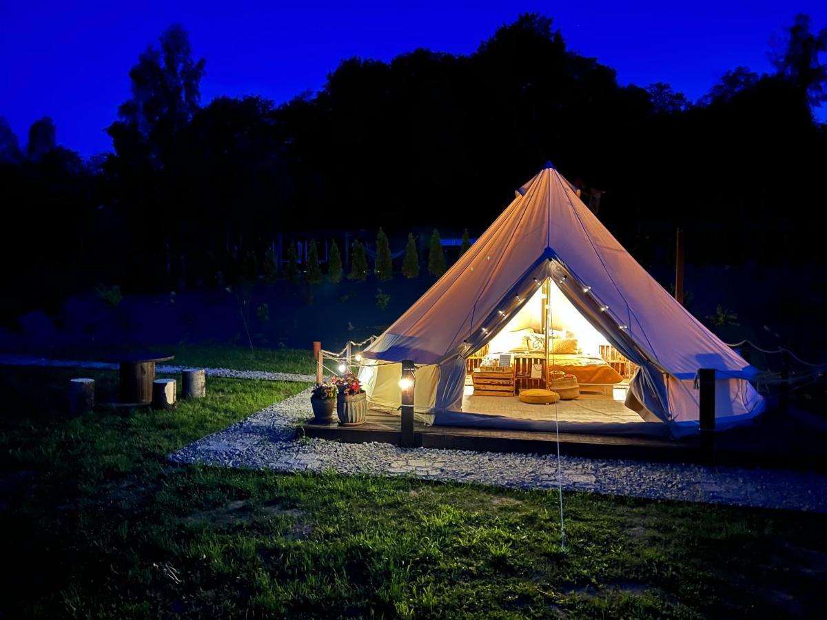 Glamping Bieszczady Z Jacuzzi I Basenem Hotel Solina  Exterior foto