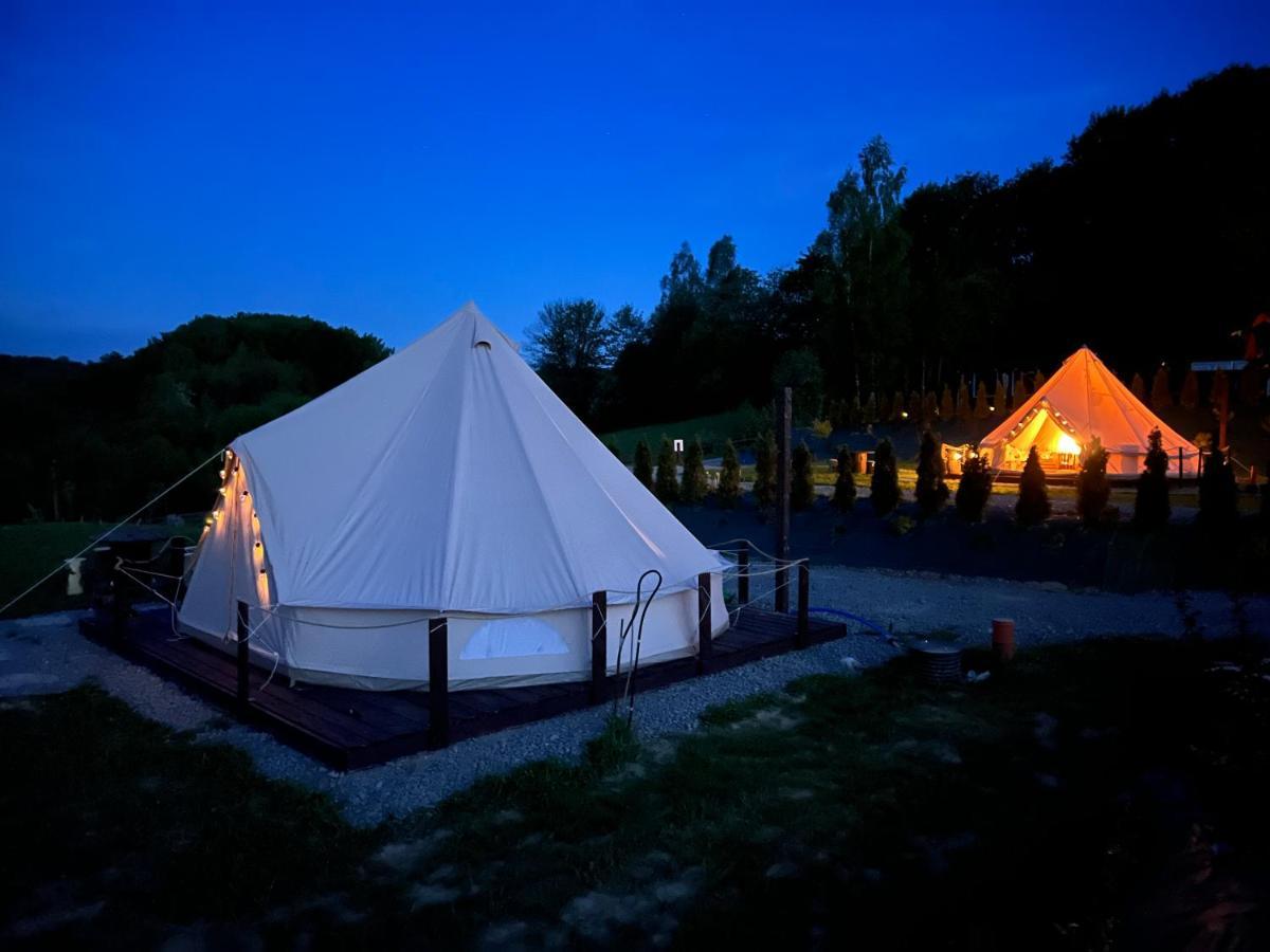 Glamping Bieszczady Z Jacuzzi I Basenem Hotel Solina  Exterior foto