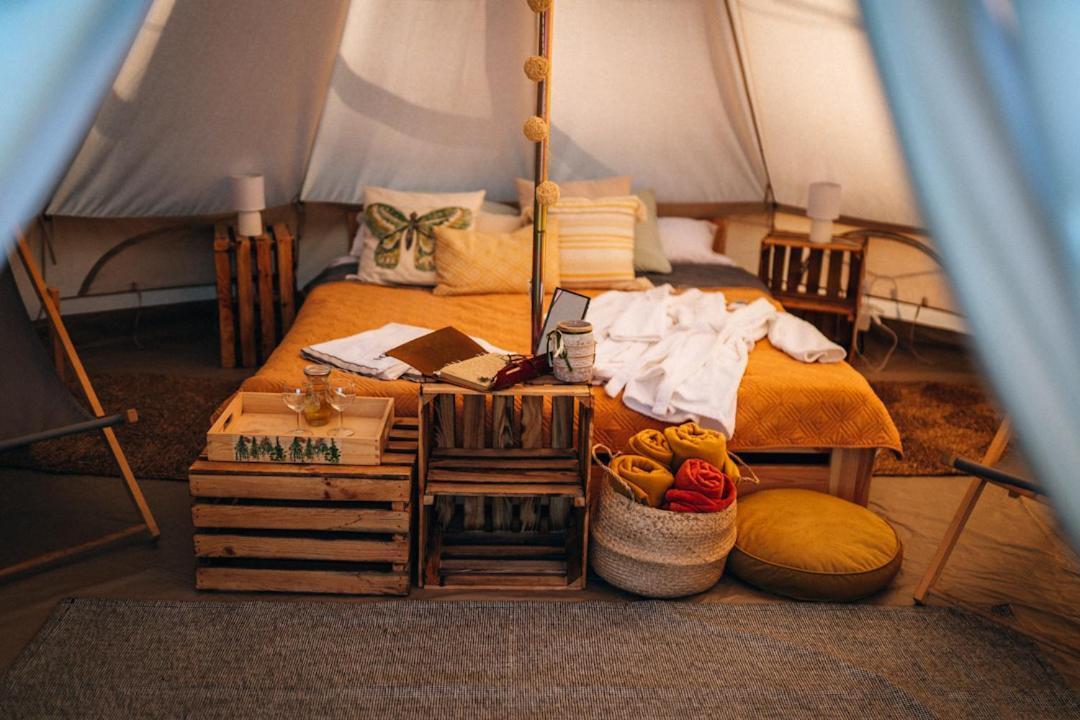 Glamping Bieszczady Z Jacuzzi I Basenem Hotel Solina  Exterior foto