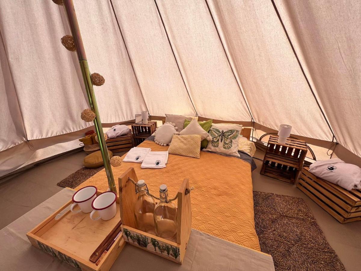 Glamping Bieszczady Z Jacuzzi I Basenem Hotel Solina  Exterior foto