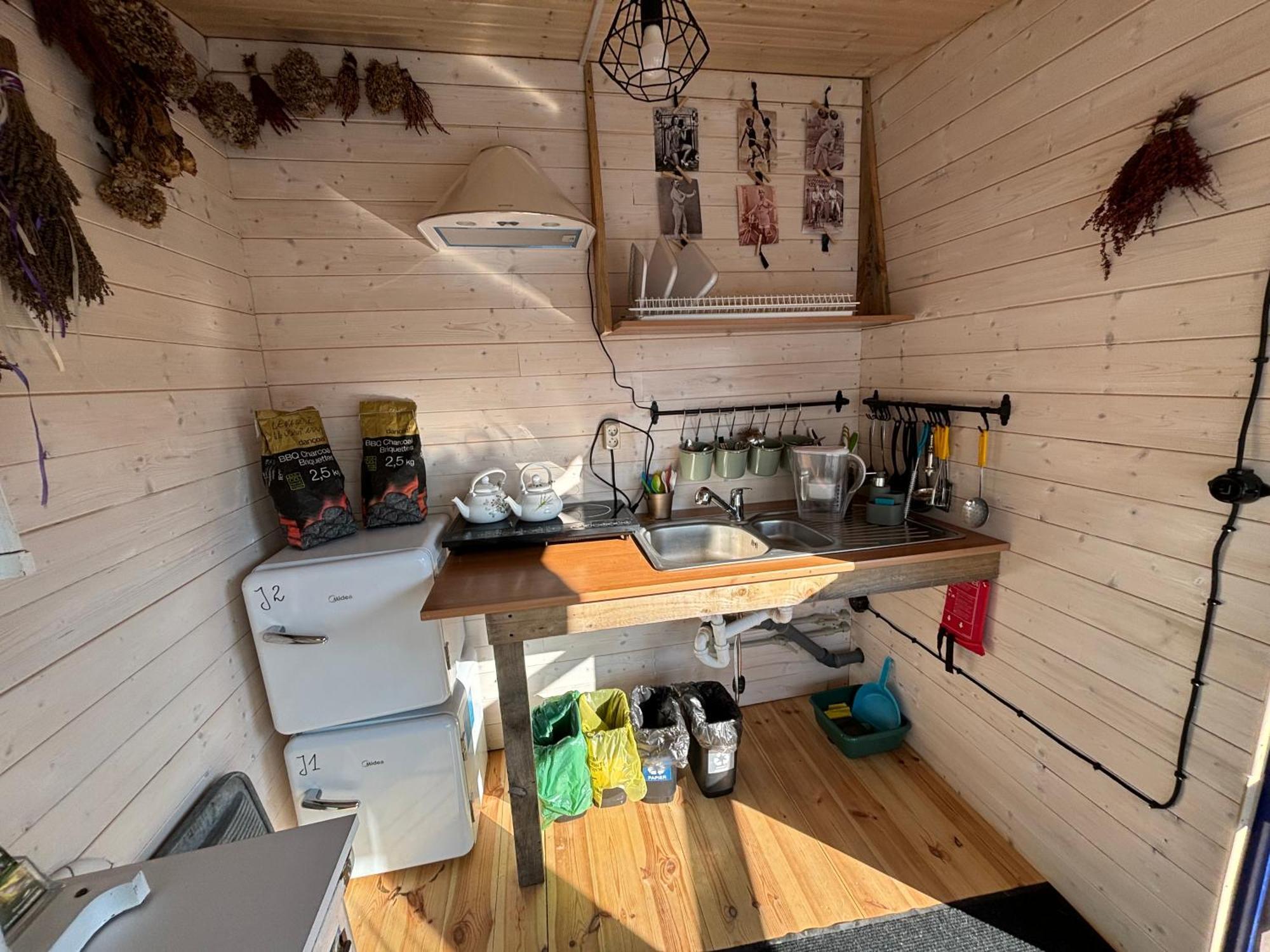 Glamping Bieszczady Z Jacuzzi I Basenem Hotel Solina  Exterior foto