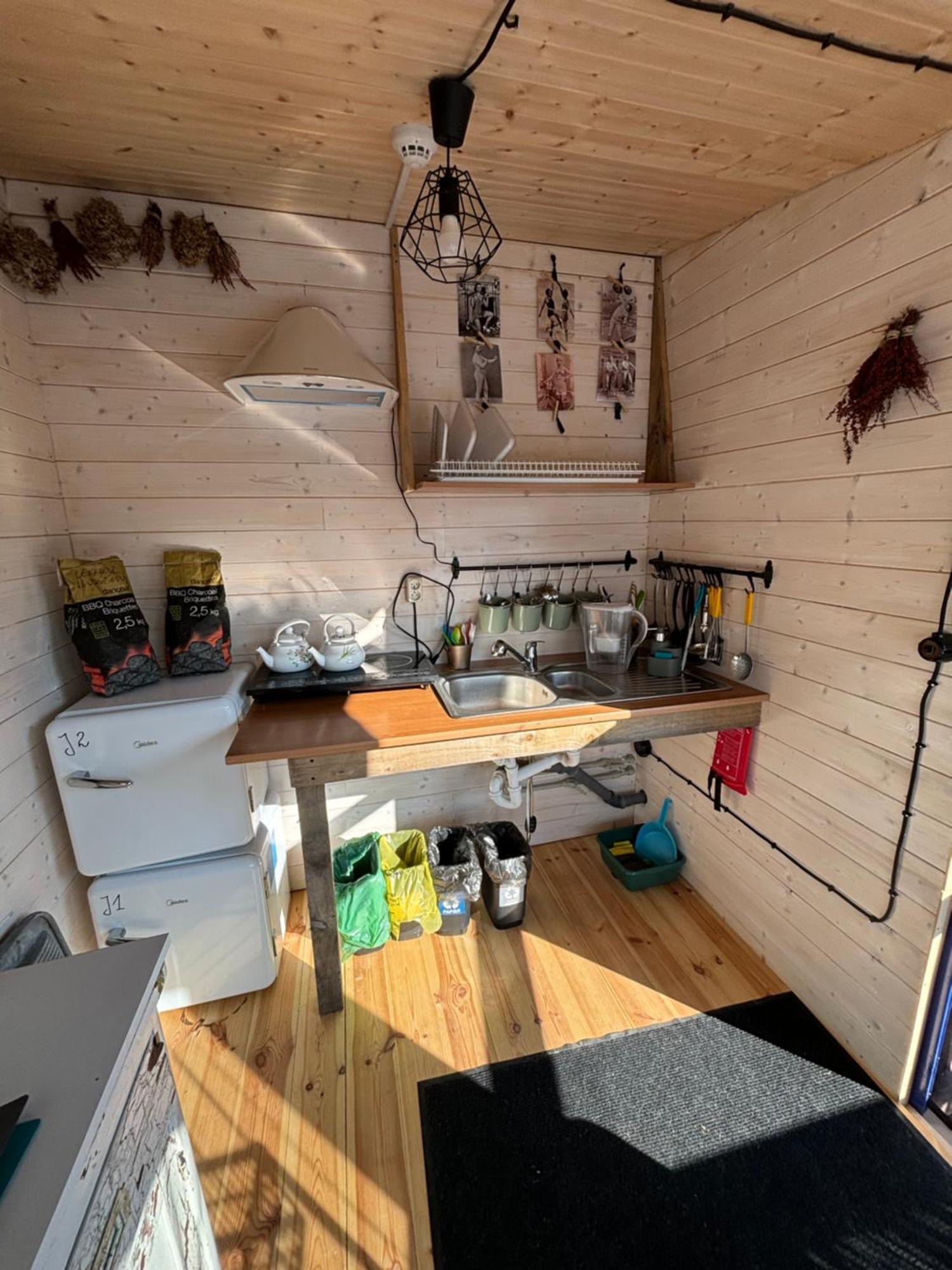 Glamping Bieszczady Z Jacuzzi I Basenem Hotel Solina  Exterior foto